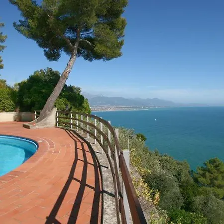 Zaneca Sleeps 6 Pool Wifi *